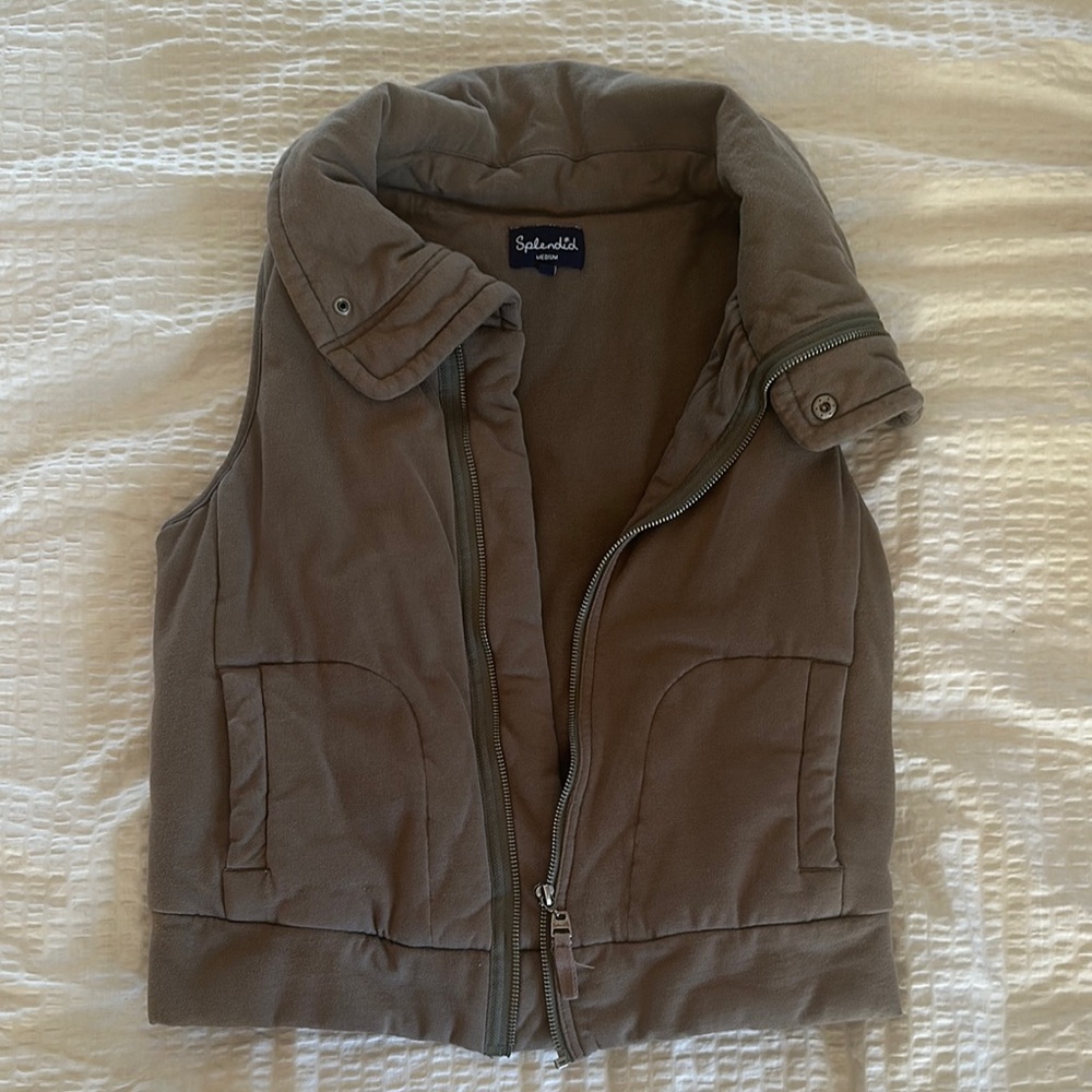 Splendid Olive Green Sleeveless Vest